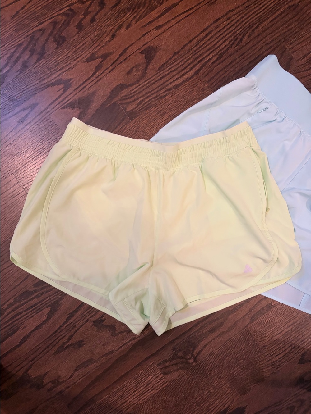 tek gear Women’s Athletic Shorts - Light lime & Ice Blue EUC XL zip pockets - Picture 7 of 10